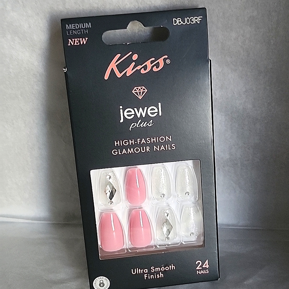 Kiss Jewel Plus Press On Nails(MEDIUM)
